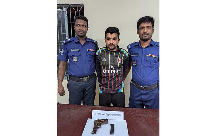 যশোরের ঝিকরগাছায় পিস্তলসহ সন্ত্রাসী রয়েল আটক
